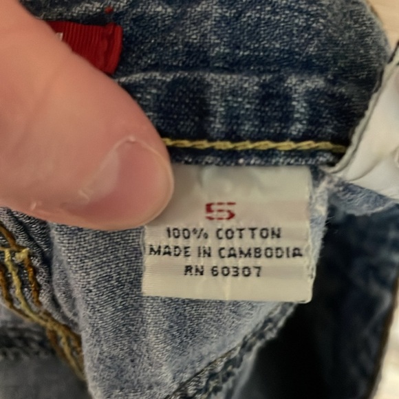 Union Bay size 5 Blue Denim Mid-rise 3” Inseam Shorts with Button Back Pockets - Picture 11 of 11